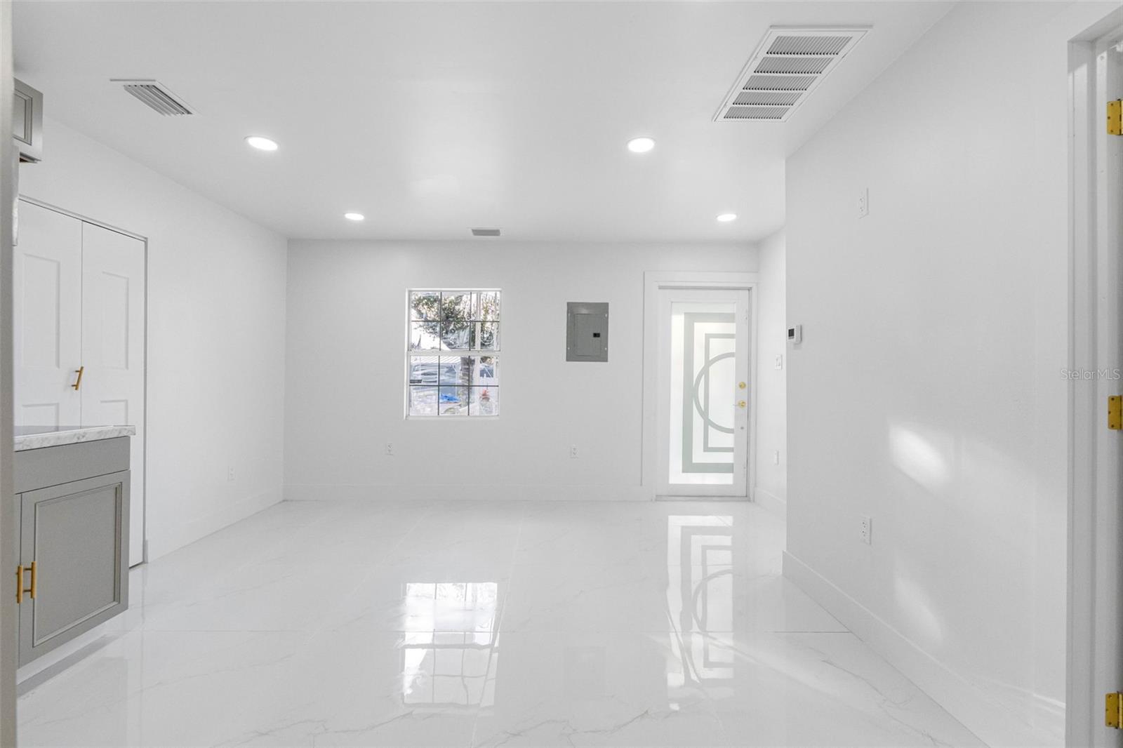 PINECREST VILLA ADD 1 - Residential