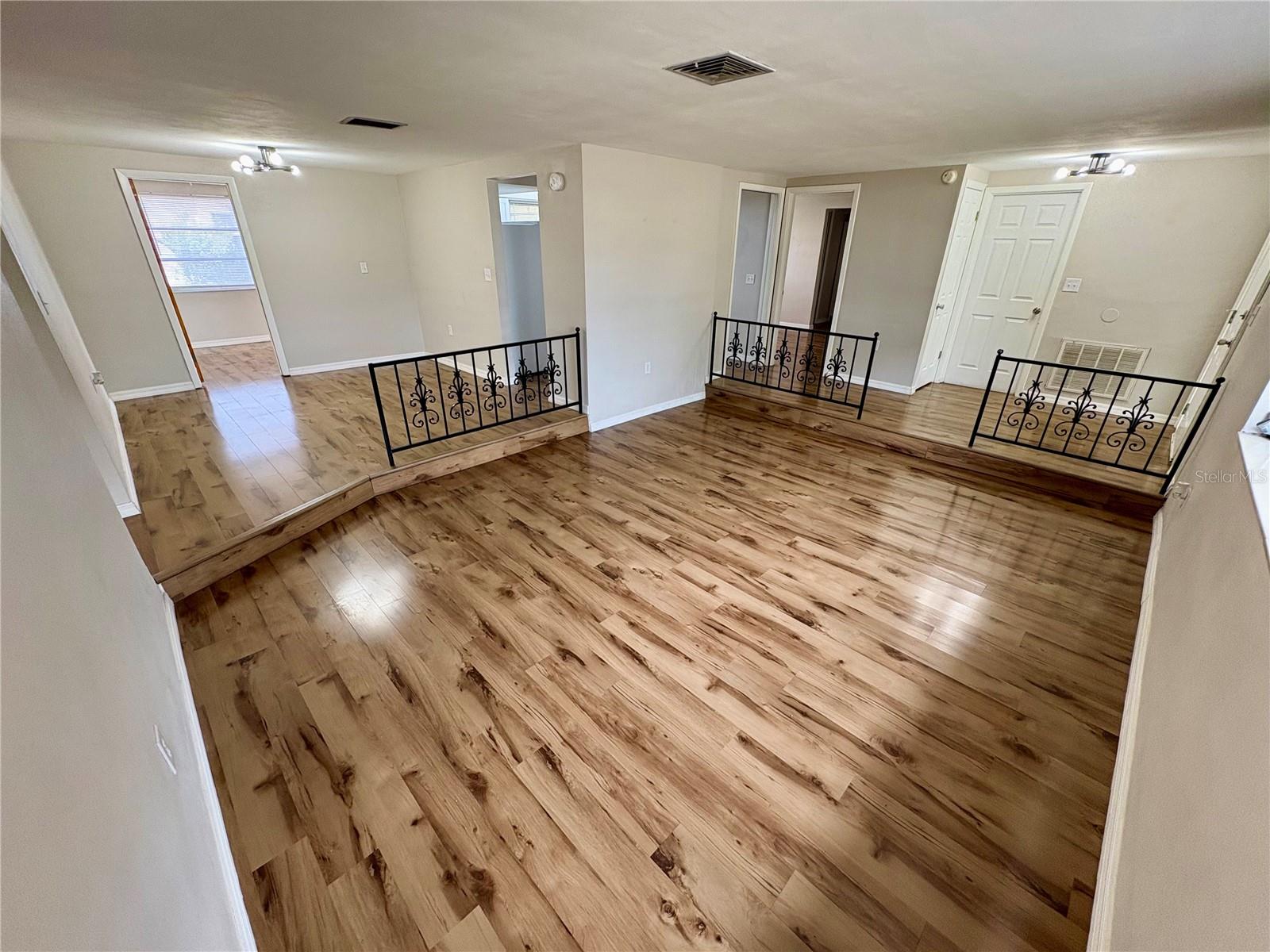 HOLIDAY GARDEN ESTATES - Residential