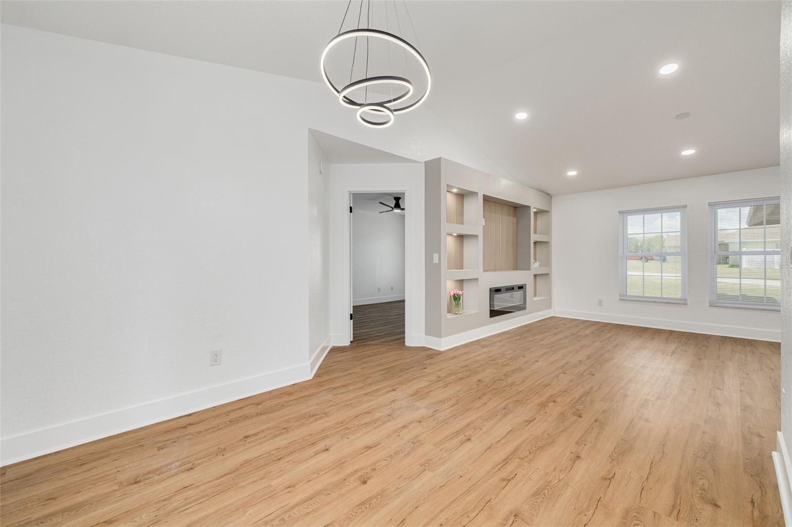 SPRING HILL - Residential