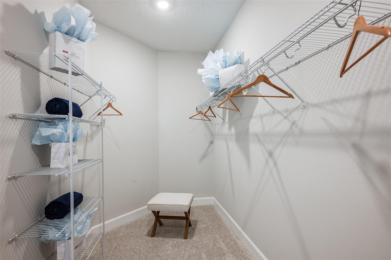 LOCHSIDE - Residential