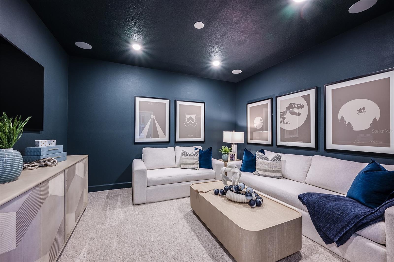 LOCHSIDE - Residential