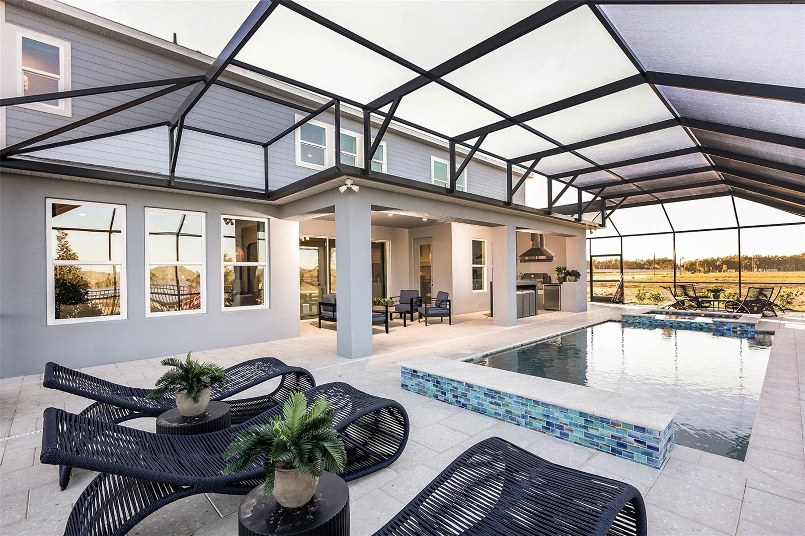 LOCHSIDE - Residential