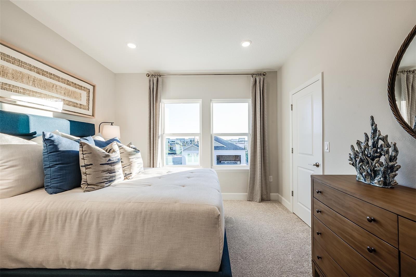 LOCHSIDE - Residential