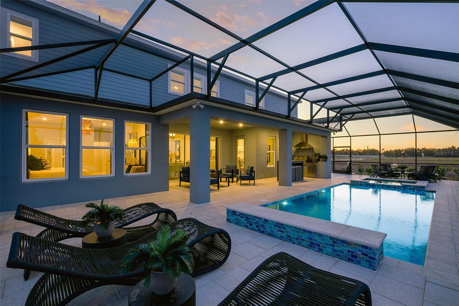 LOCHSIDE - Residential