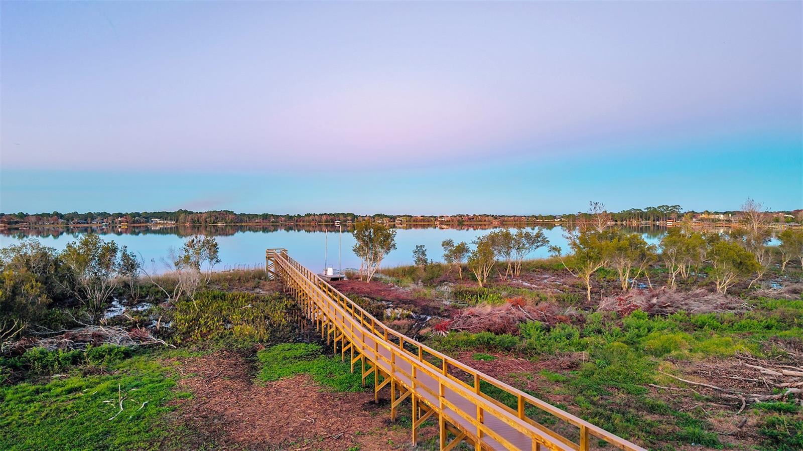 LOCHSIDE - Residential