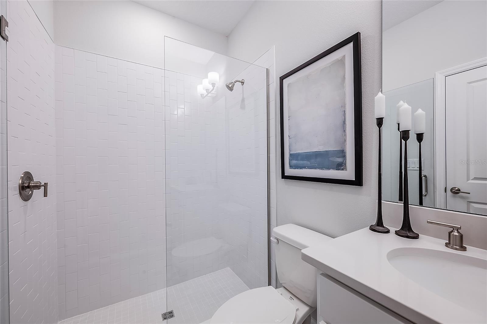 LOCHSIDE - Residential