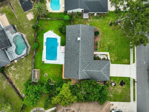 A home in LONGWOOD