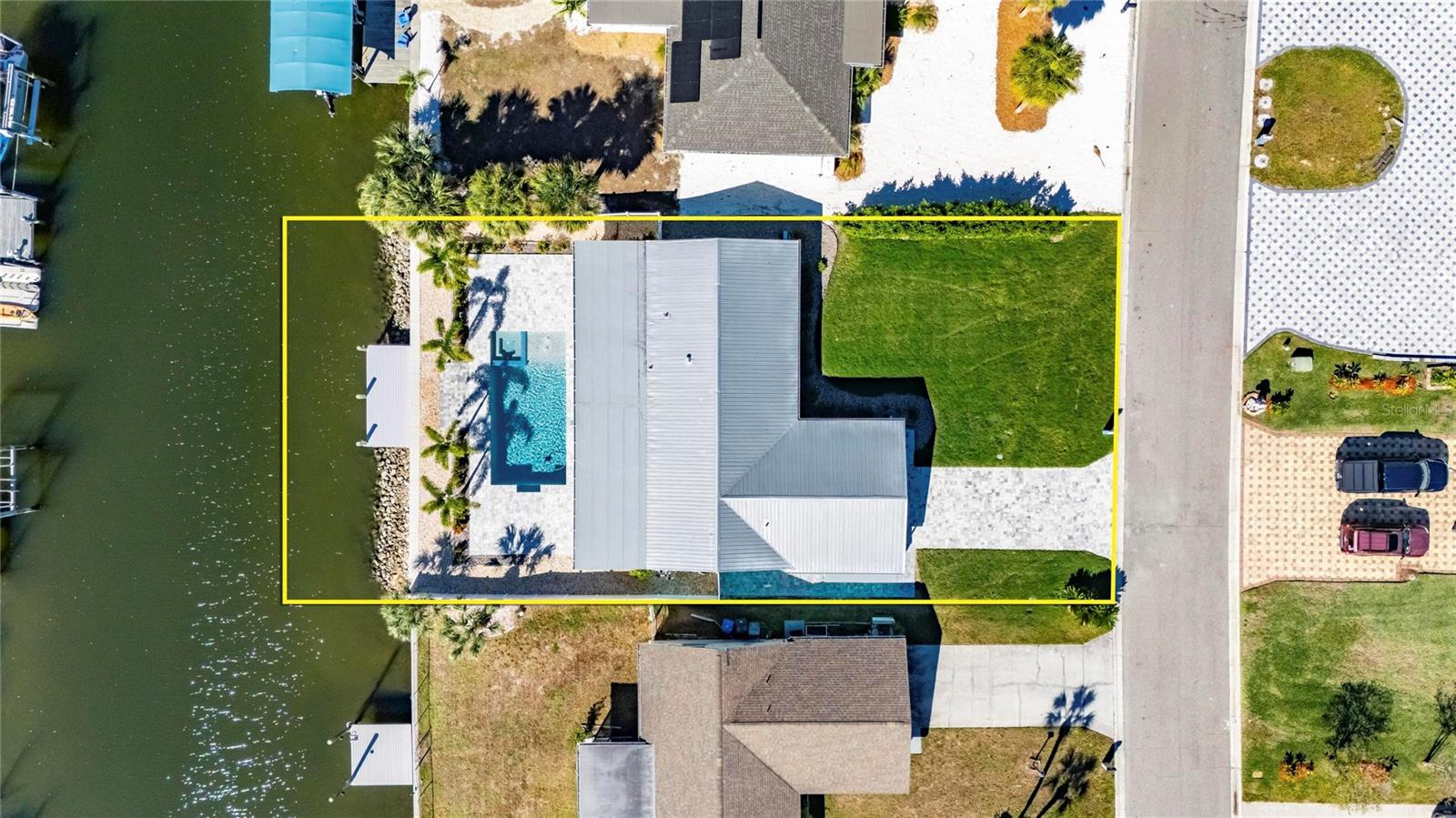 APOLLO BEACH UNIT 08 A RESUBDI - Residential Lease