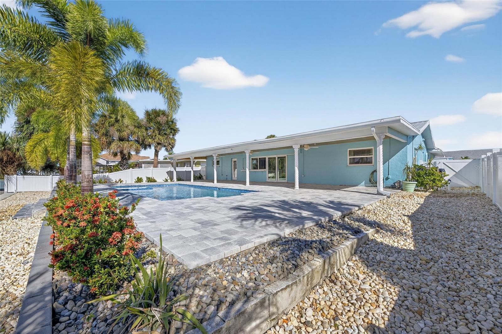 APOLLO BEACH UNIT 08 A RESUBDI - Residential Lease