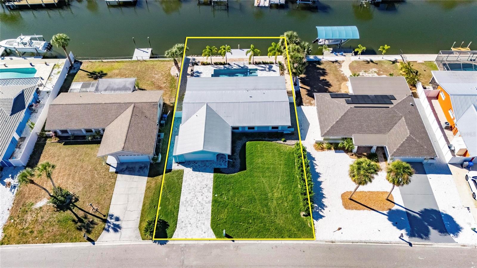 APOLLO BEACH UNIT 08 A RESUBDI - Residential Lease