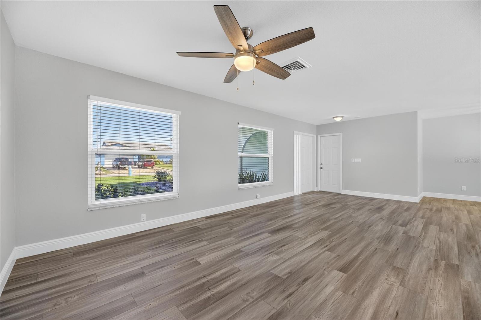 APOLLO BEACH UNIT 08 A RESUBDI - Residential Lease