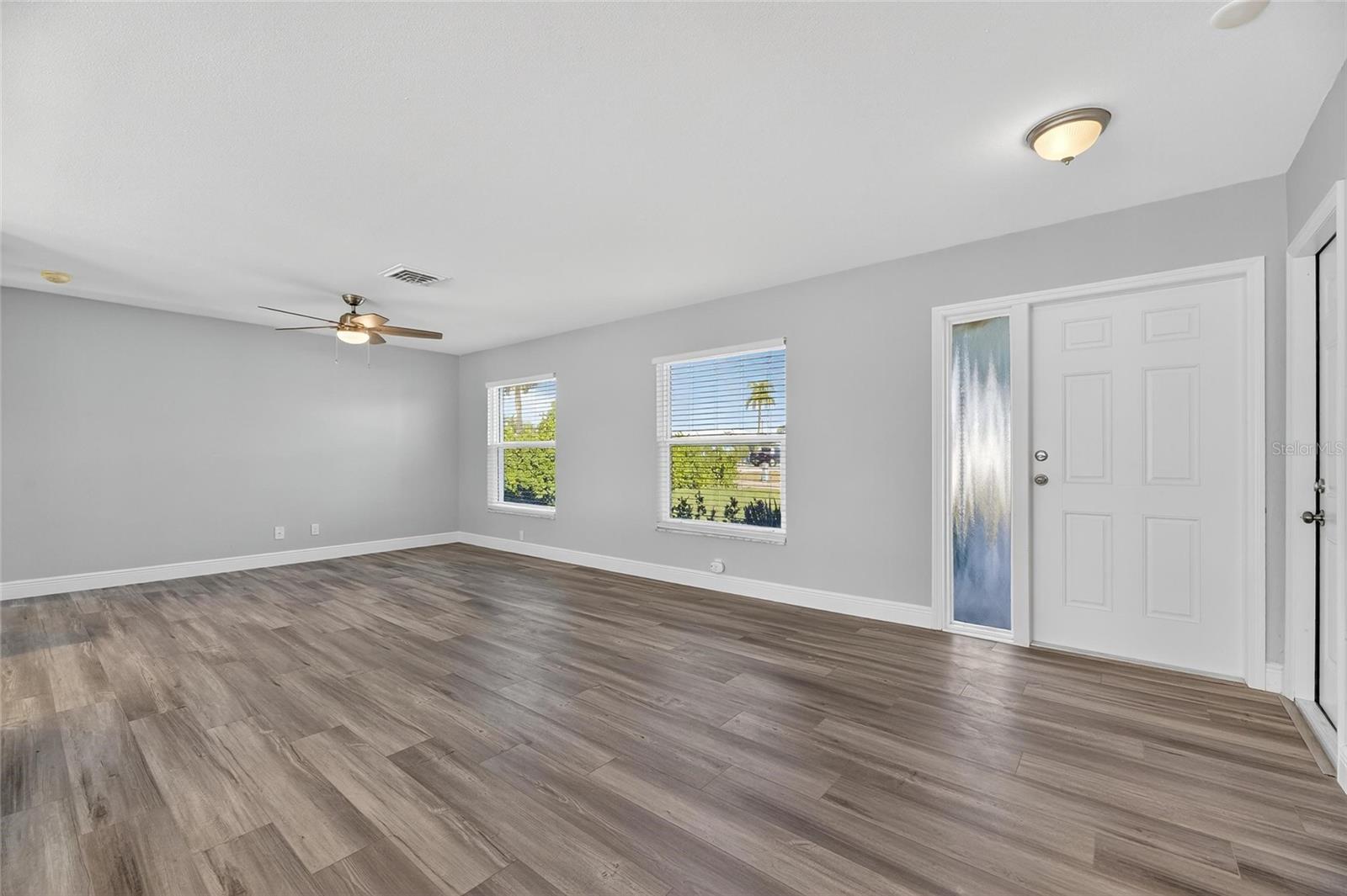 APOLLO BEACH UNIT 08 A RESUBDI - Residential Lease