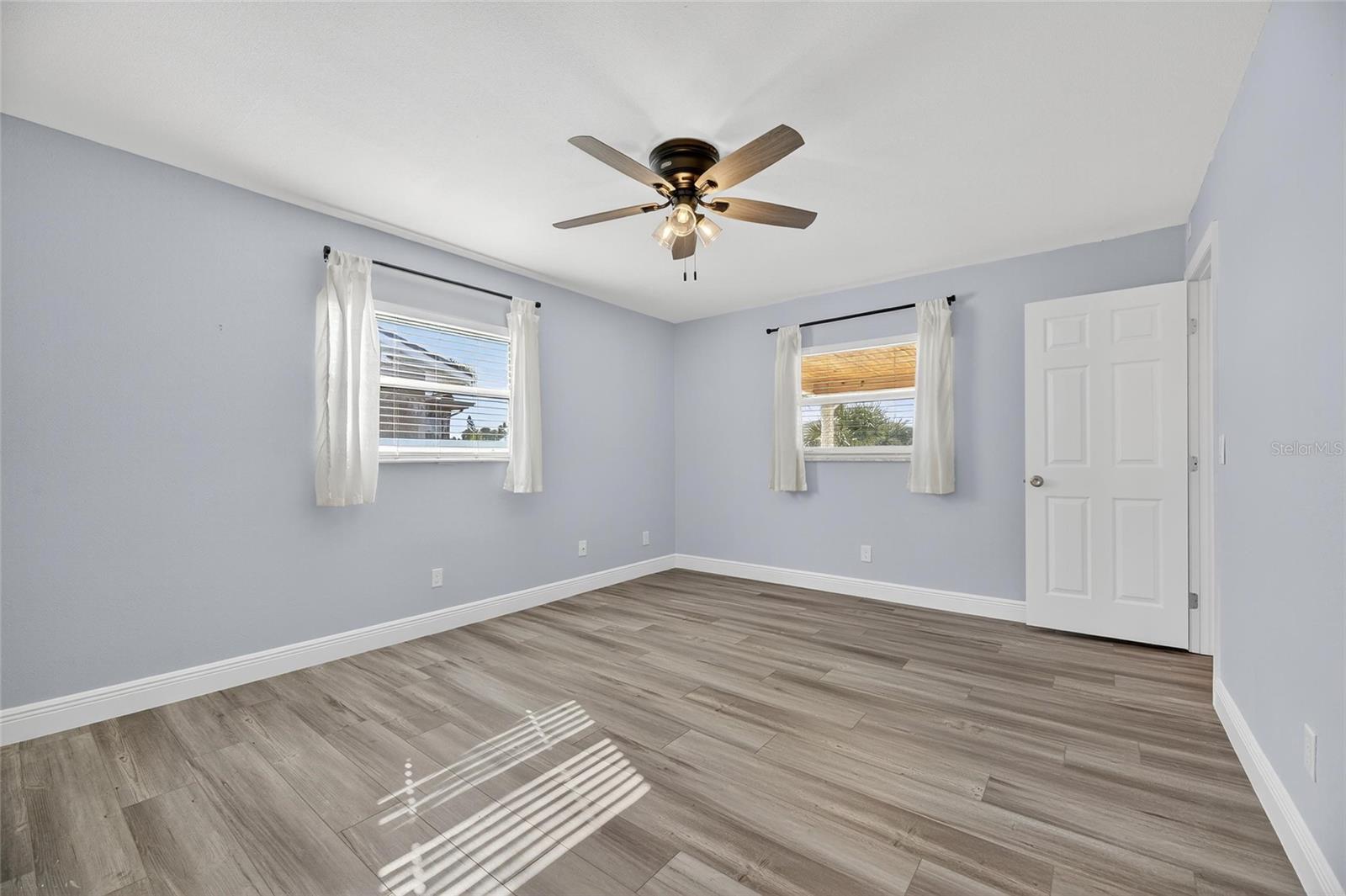 APOLLO BEACH UNIT 08 A RESUBDI - Residential Lease