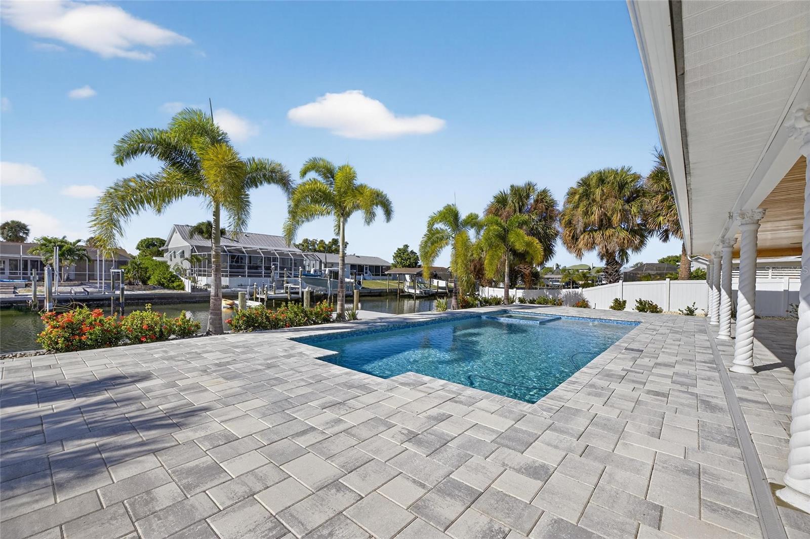 APOLLO BEACH UNIT 08 A RESUBDI - Residential Lease