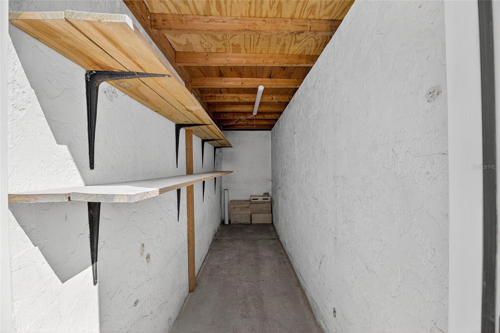 APOLLO BEACH UNIT 08 A RESUBDI - Residential Lease