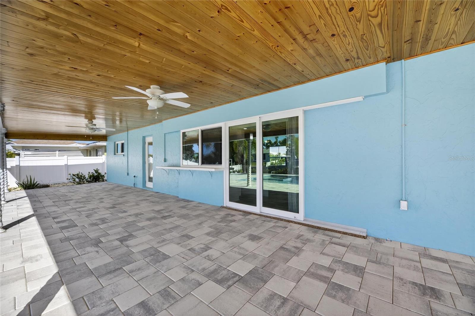 APOLLO BEACH UNIT 08 A RESUBDI - Residential Lease