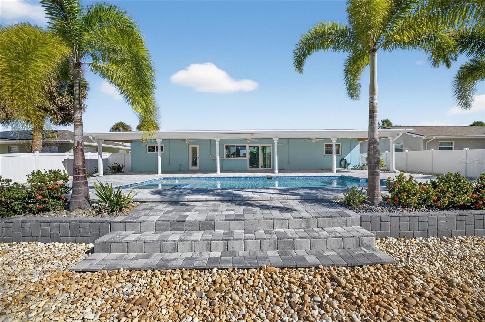 APOLLO BEACH UNIT 08 A RESUBDI - Residential Lease