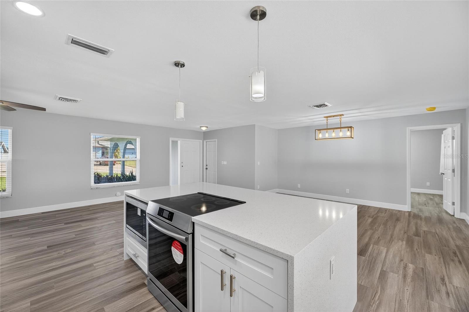 APOLLO BEACH UNIT 08 A RESUBDI - Residential Lease