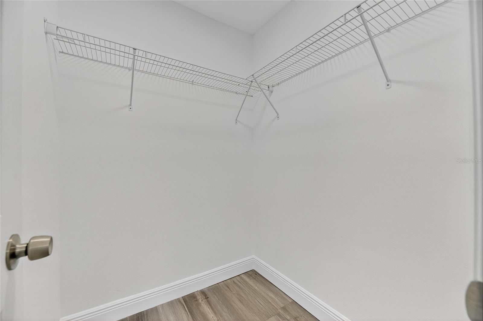 APOLLO BEACH UNIT 08 A RESUBDI - Residential Lease