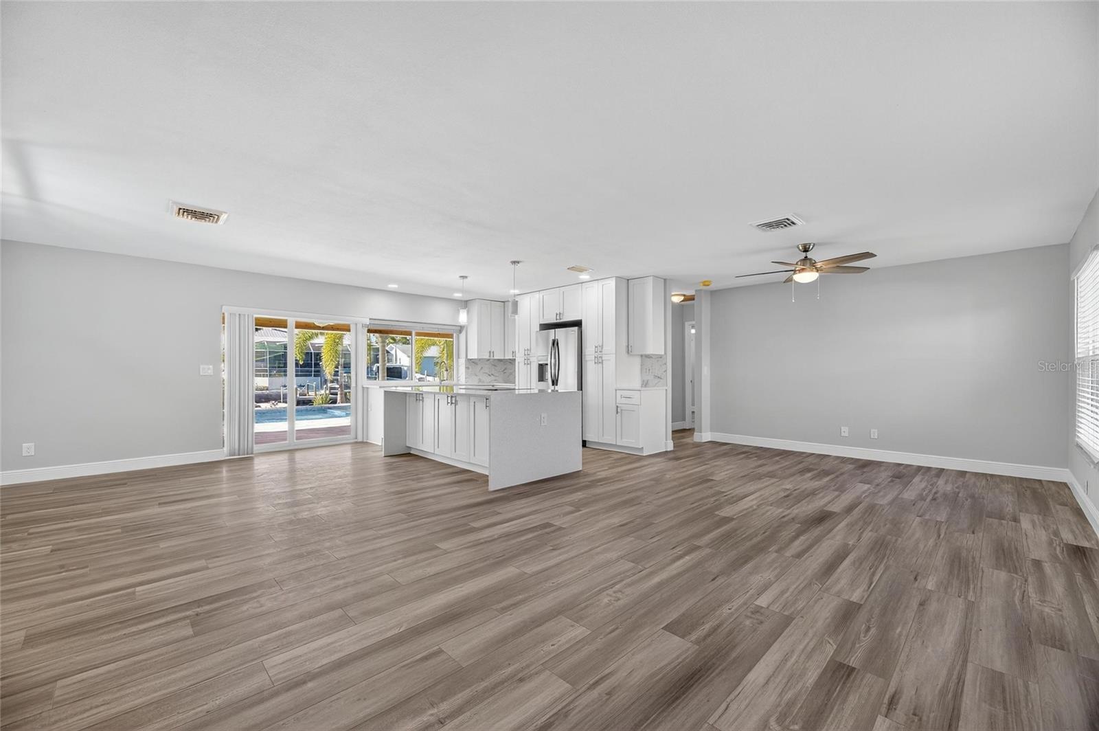 APOLLO BEACH UNIT 08 A RESUBDI - Residential Lease