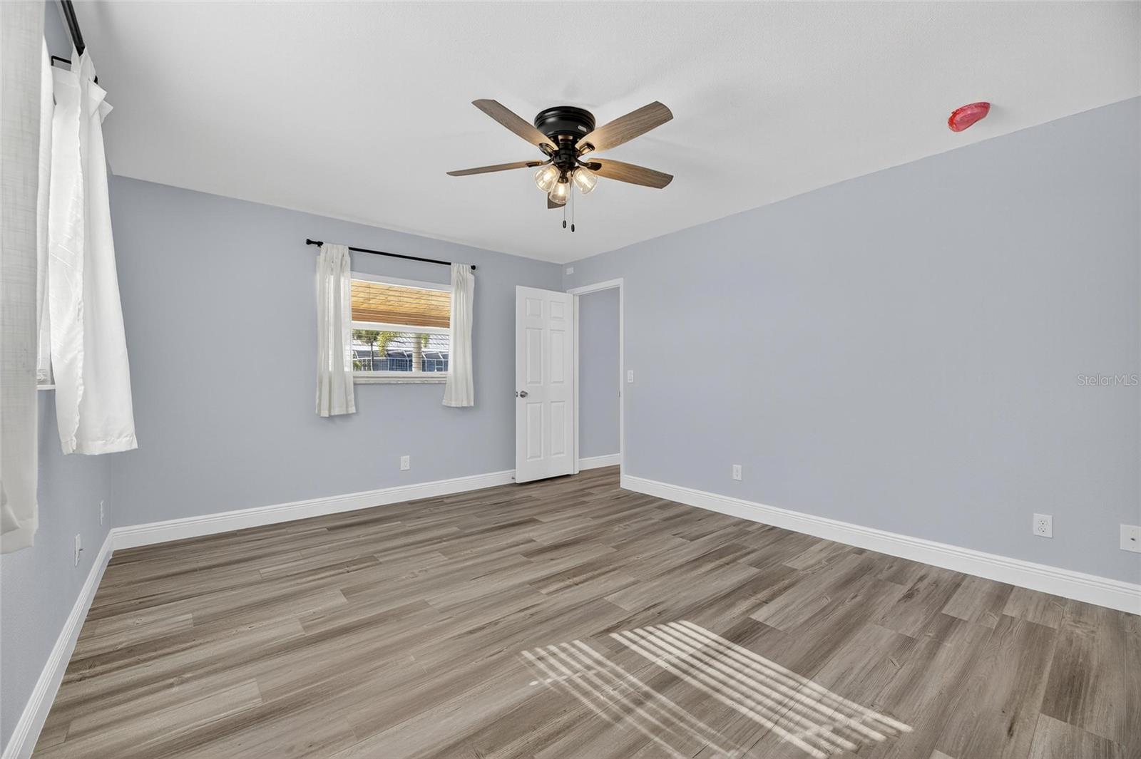 APOLLO BEACH UNIT 08 A RESUBDI - Residential Lease