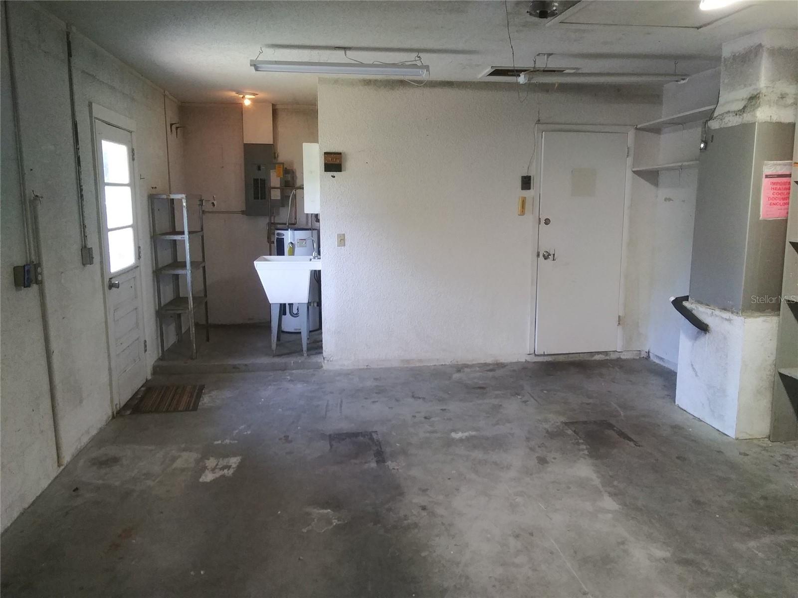 VILLAGE GREEN UNIT 01 - Residential Lease