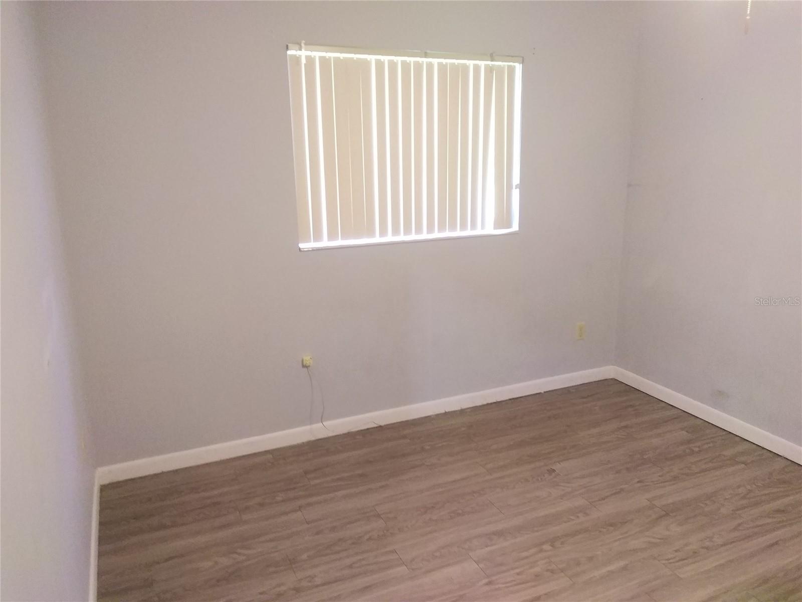 VILLAGE GREEN UNIT 01 - Residential Lease