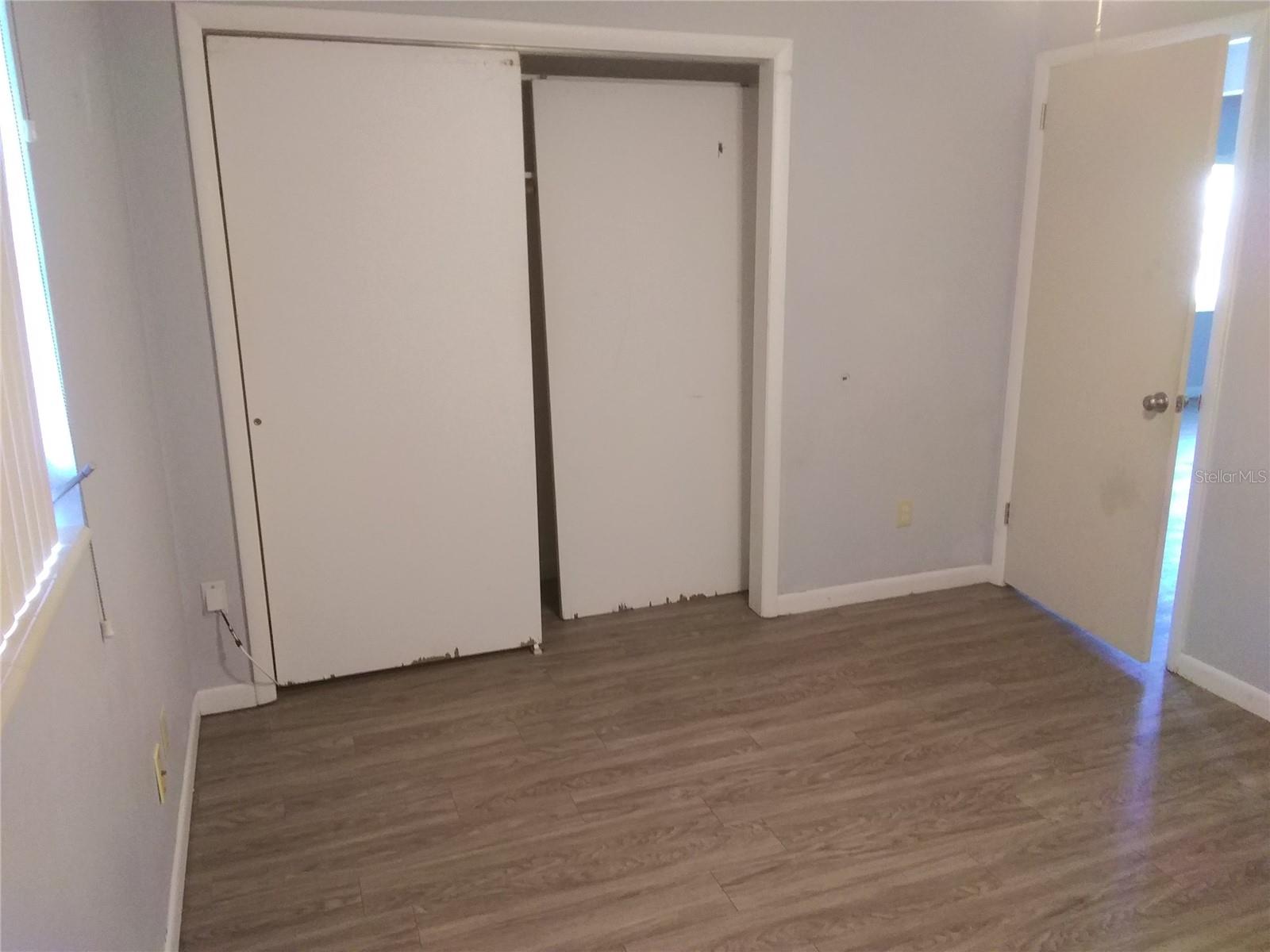 VILLAGE GREEN UNIT 01 - Residential Lease