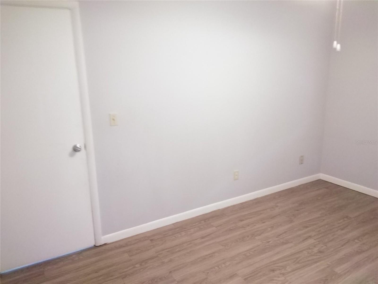 VILLAGE GREEN UNIT 01 - Residential Lease