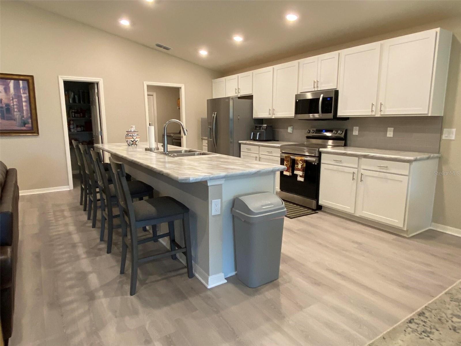 ANISTON - Residential