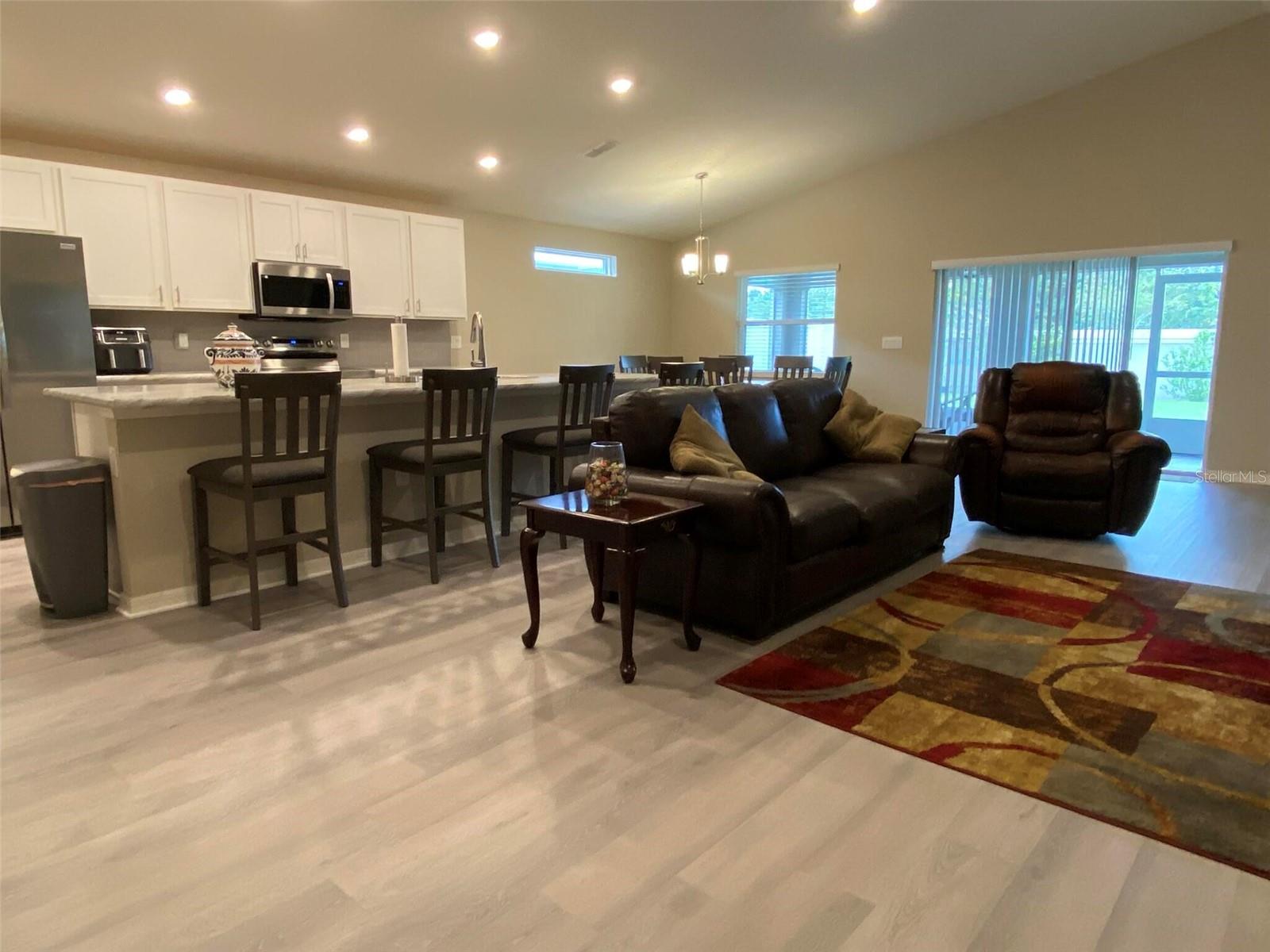 ANISTON - Residential
