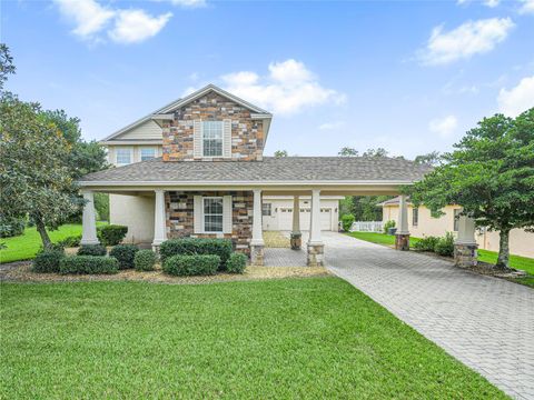 A home in LAKELAND