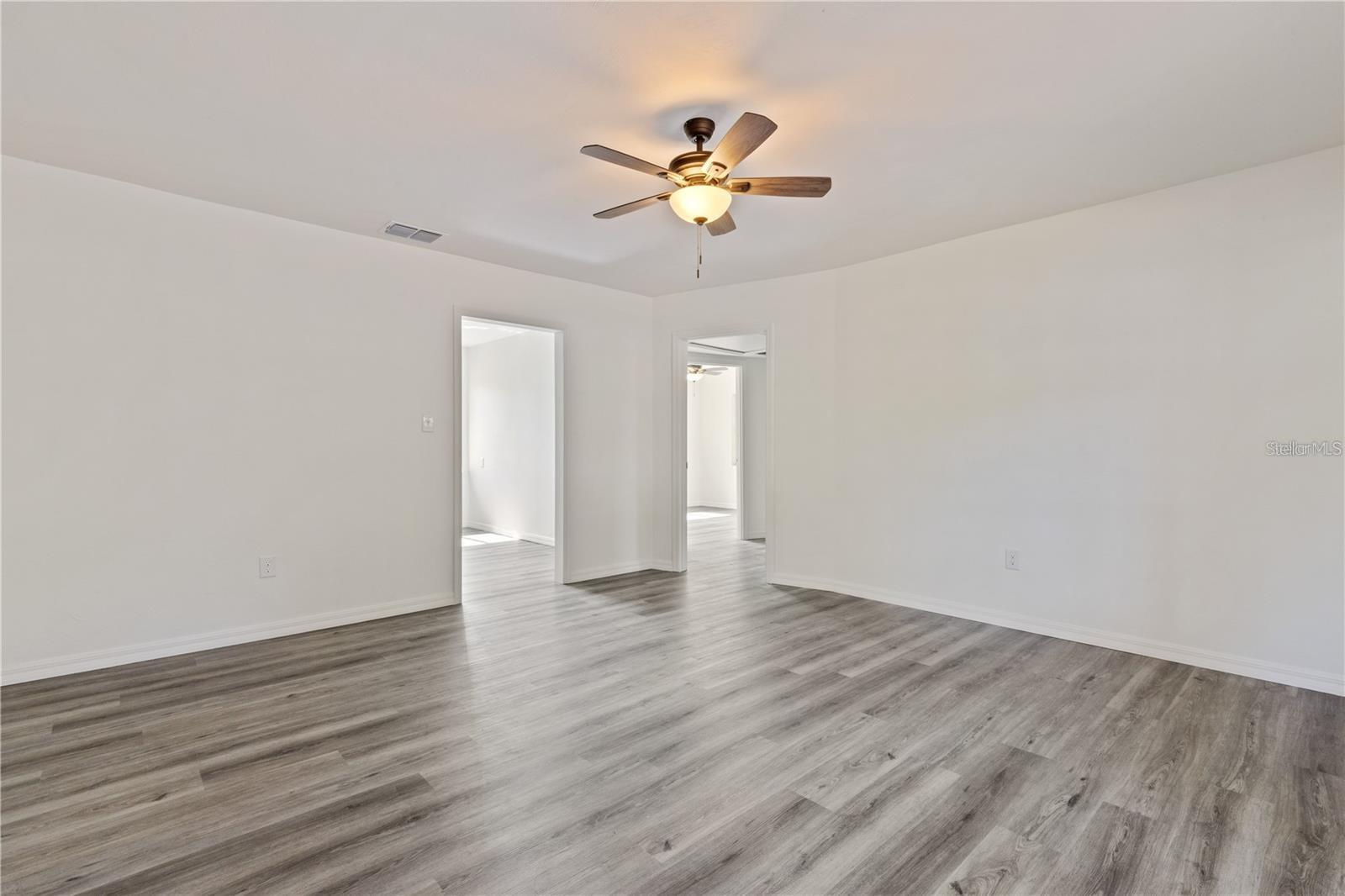 SHORE ACRES - Residential Lease