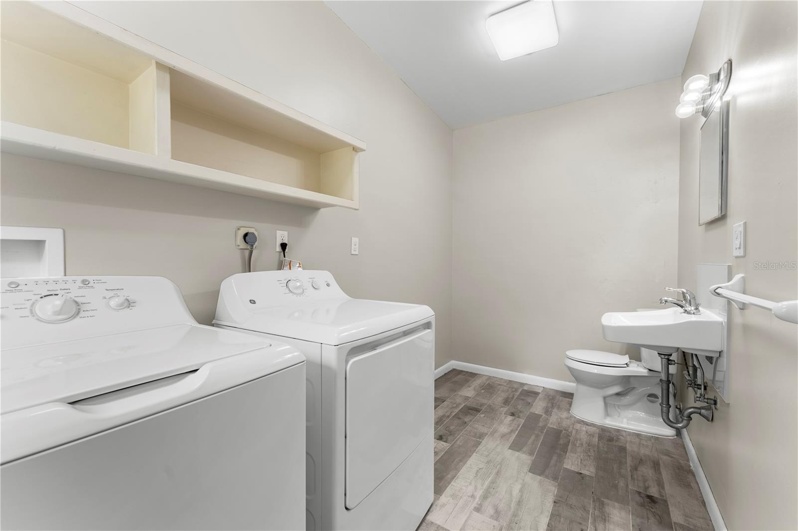 DOVER SHORES FOURTH ADD - Residential