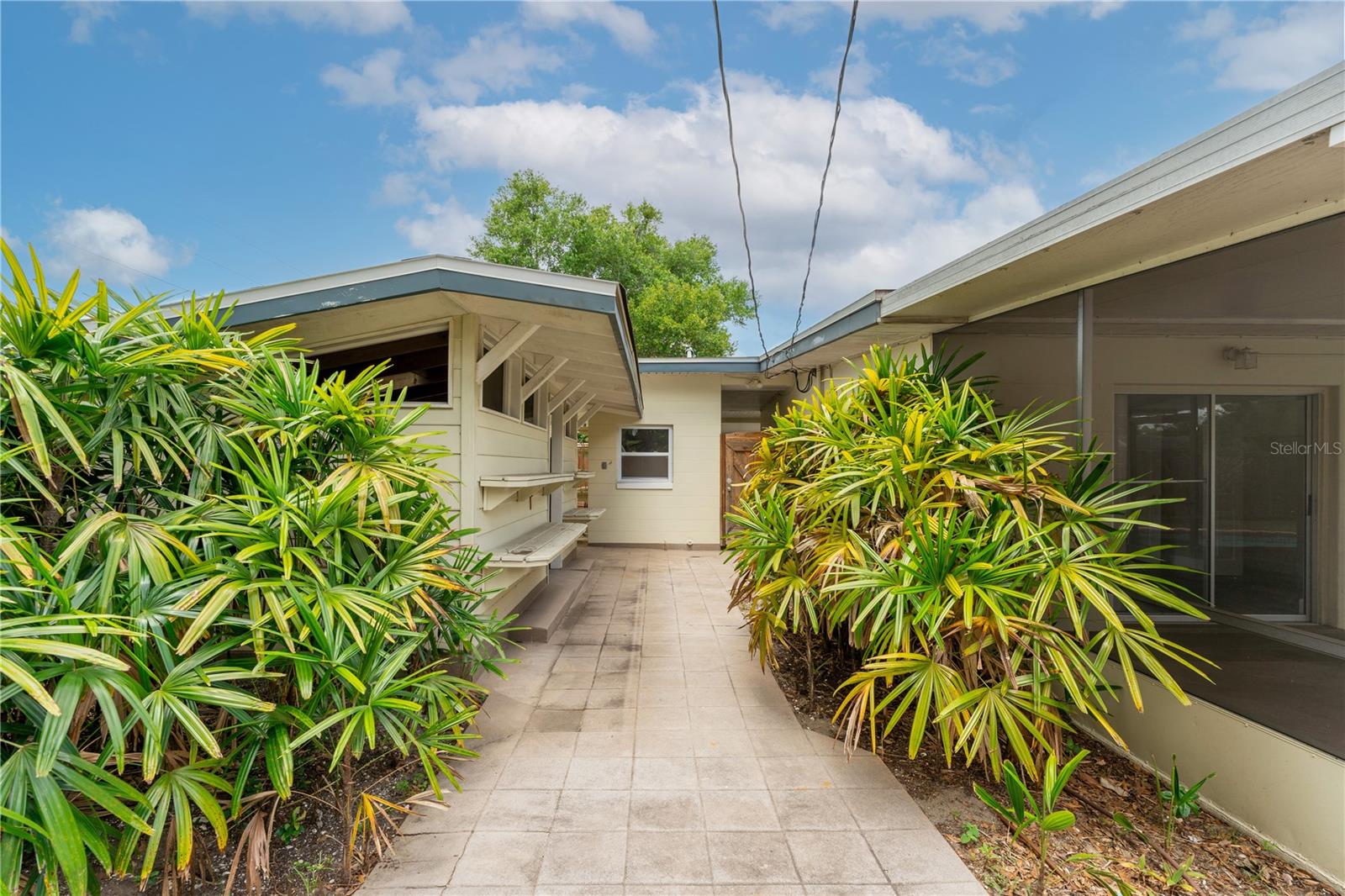 DOVER SHORES FOURTH ADD - Residential