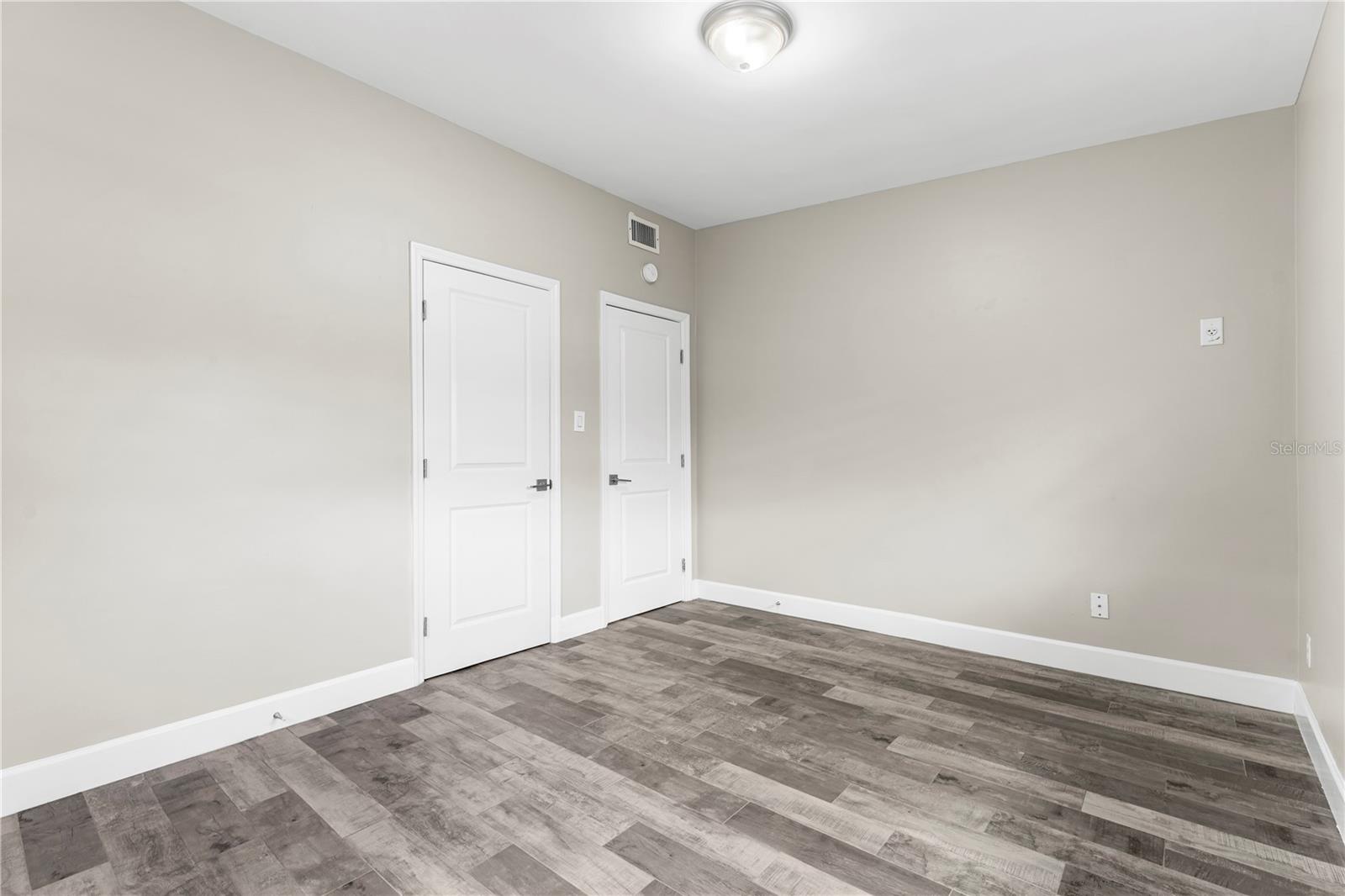 DOVER SHORES FOURTH ADD - Residential
