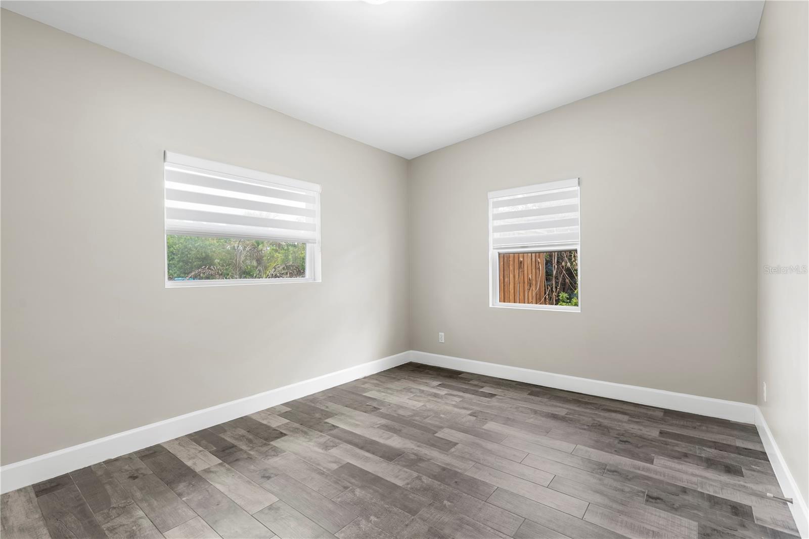 DOVER SHORES FOURTH ADD - Residential