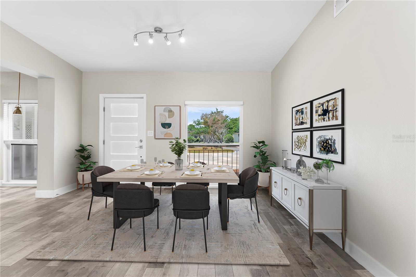 DOVER SHORES FOURTH ADD - Residential