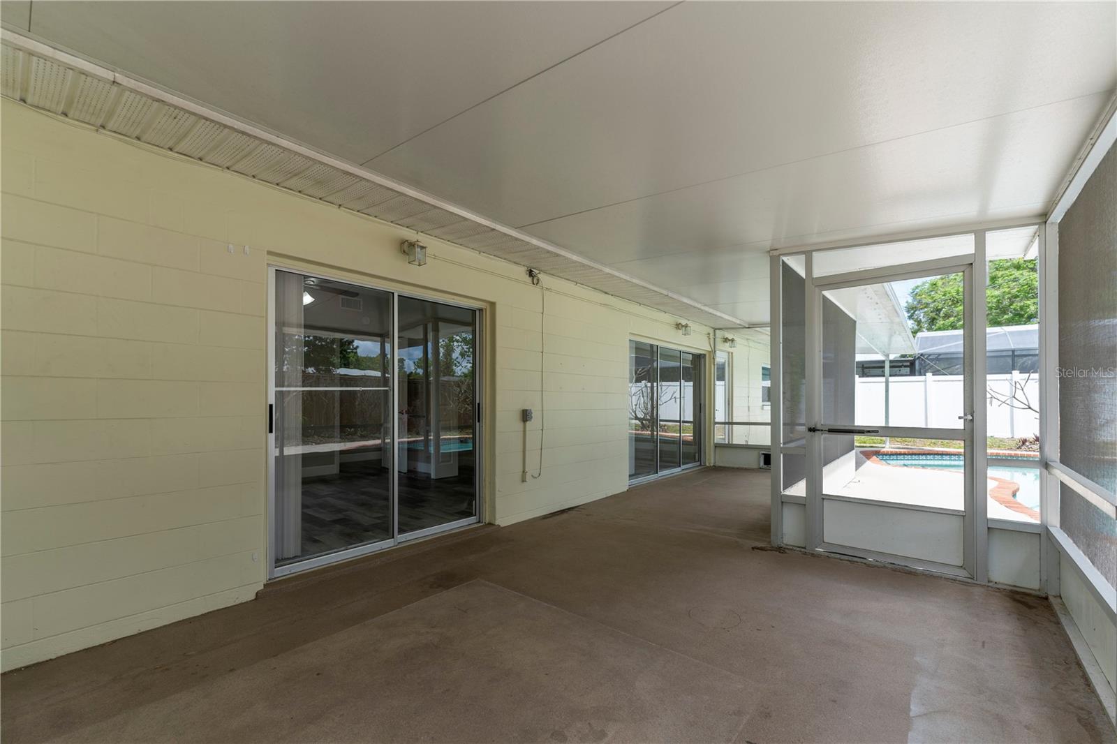 DOVER SHORES FOURTH ADD - Residential