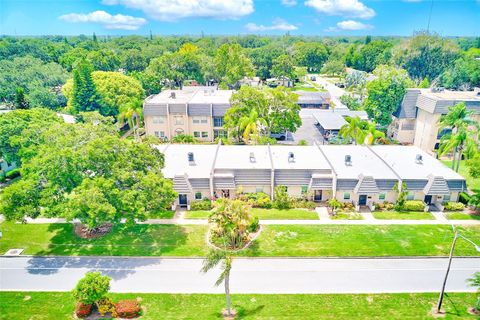 A home in SEMINOLE