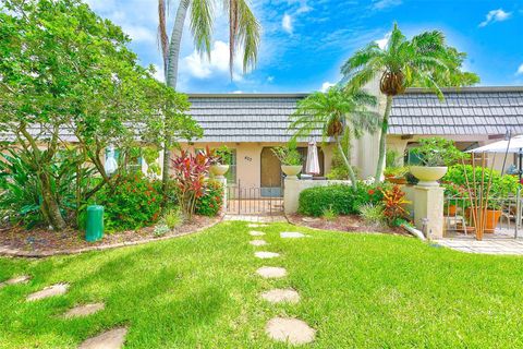 A home in SEMINOLE