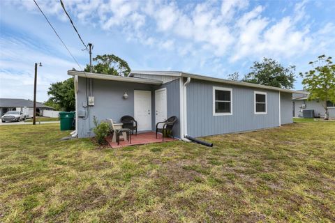 A home in PORT CHARLOTTE