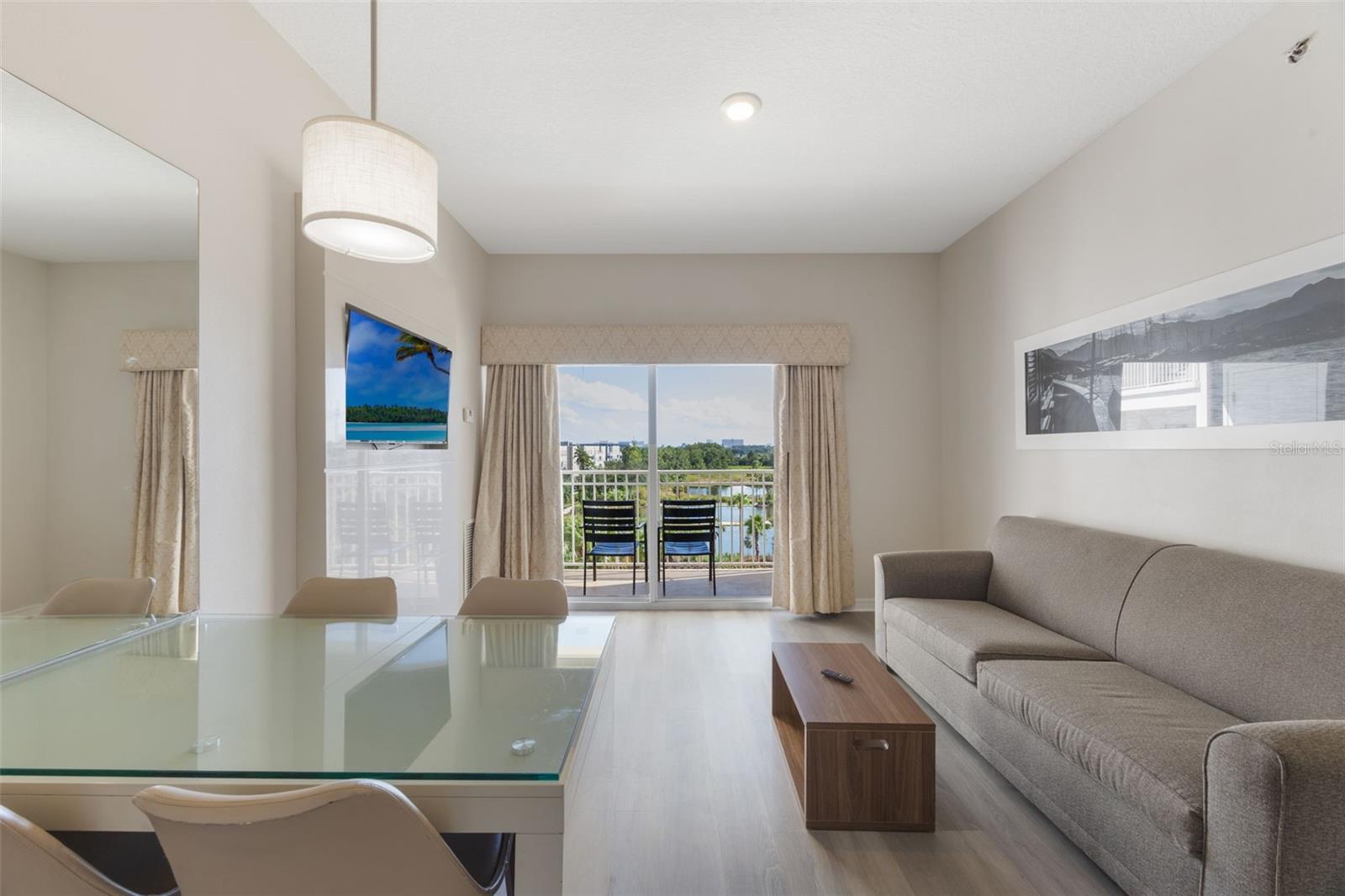 7383 UNIVERSAL BOULEVARD 607