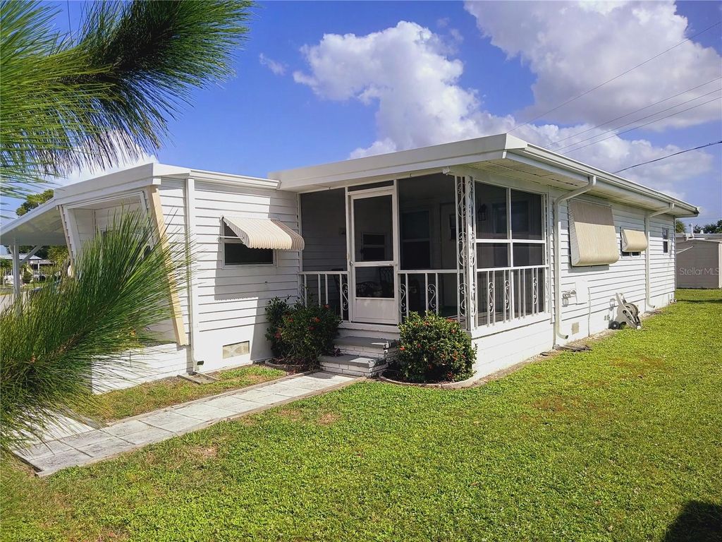 Photo of 1744 Midlothian Street, Sarasota, FL 34234 (MLS # A4667320)