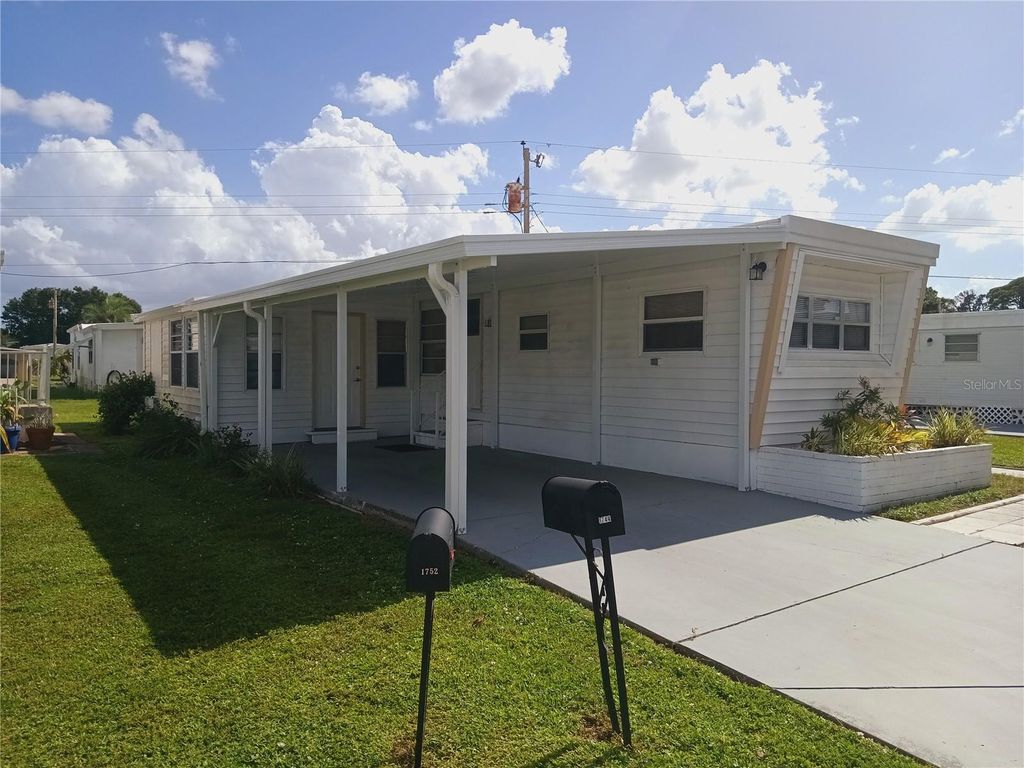 Photo of 1744 Midlothian Street, Sarasota, FL 34234 (MLS # A4667320)