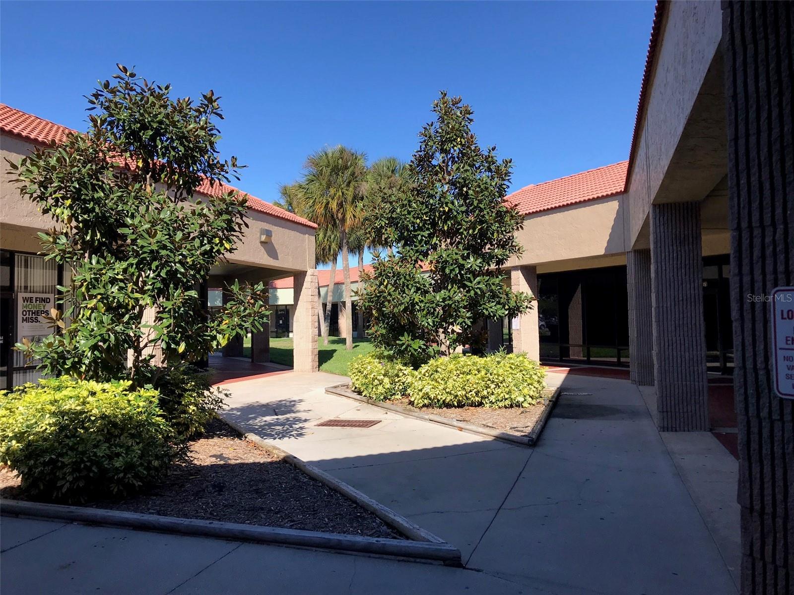 PINELLAS PLACE SUB - Commercial Lease