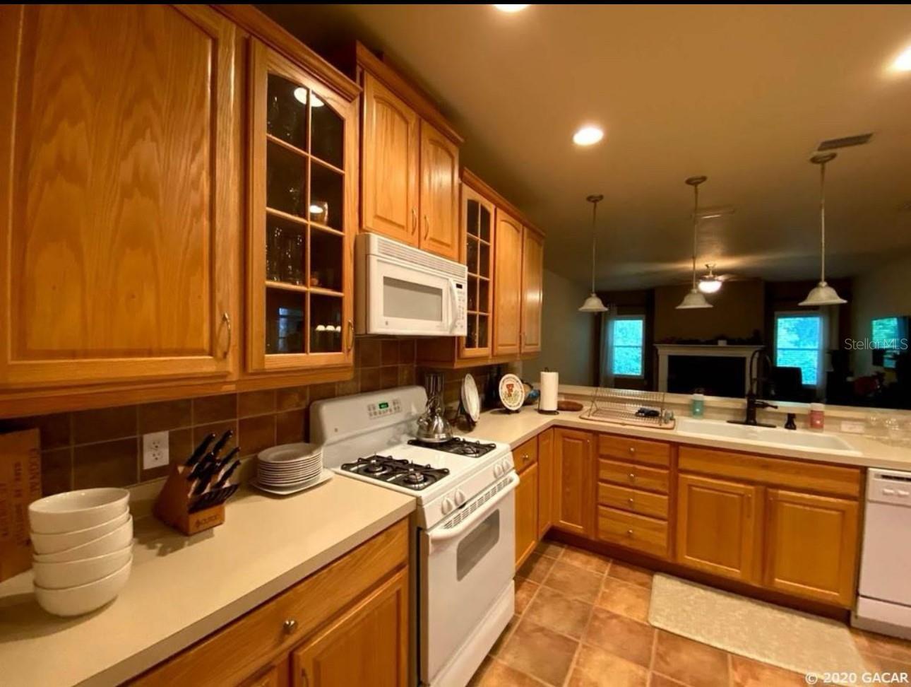 LONGLEAF UNIT 1 PH 3 - Residential Lease