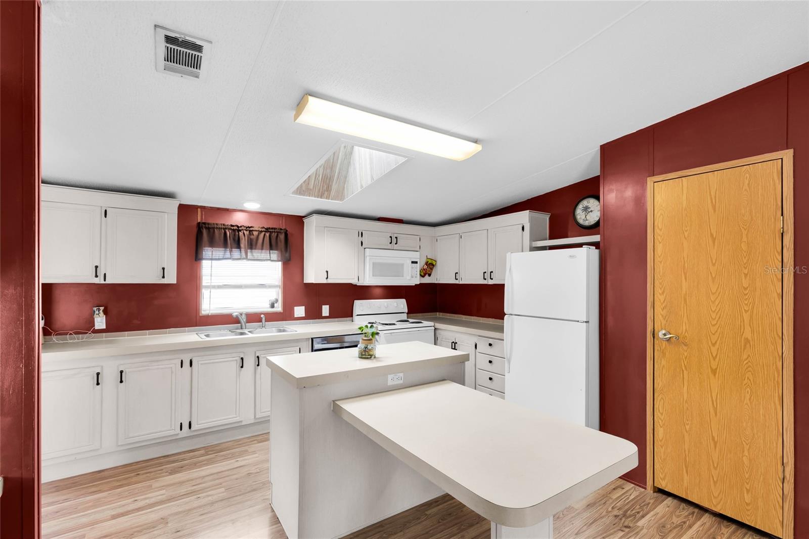16 CAYMAN CIRCLE