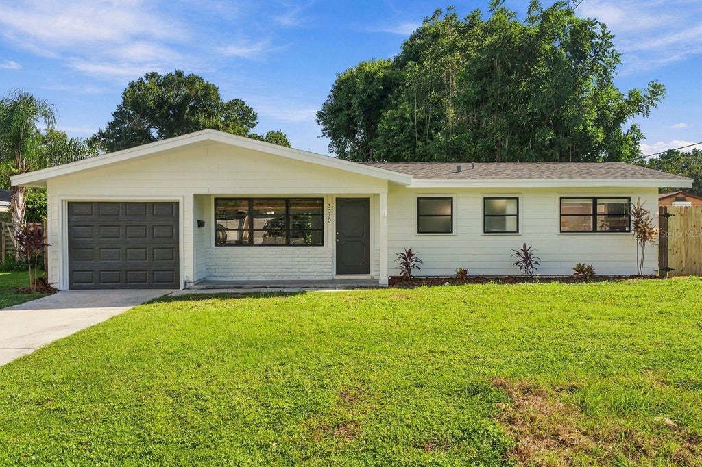 Photo of 3030 Courtland Street, Sarasota, FL 34237 (MLS # A4706971)