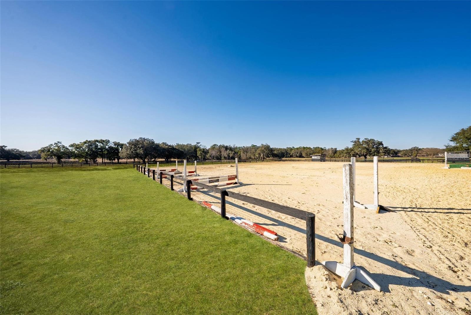 PINNACLE PARK - Land